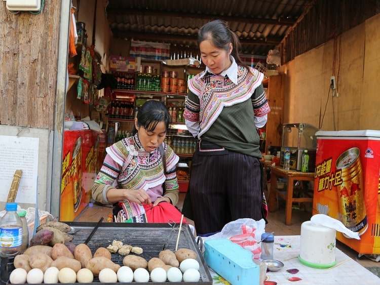 Selling eggs in China