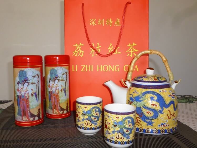 Chinese teapot set and tea