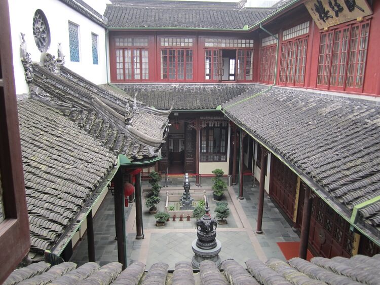 Jade Buddha Temple Courtyard