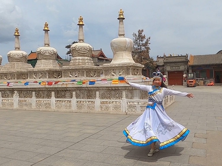 Traditional dancer Inner Mongolia