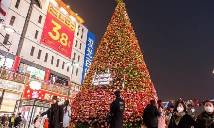 10 things that will shock you about Christmas in China