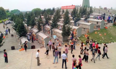 Qingming Festival (Tomb Sweeping Day) in China