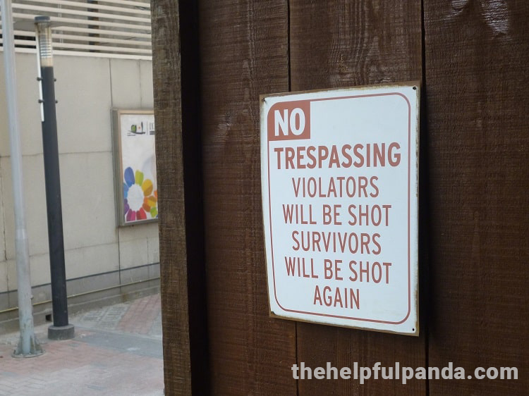 no trespassing sign beijing