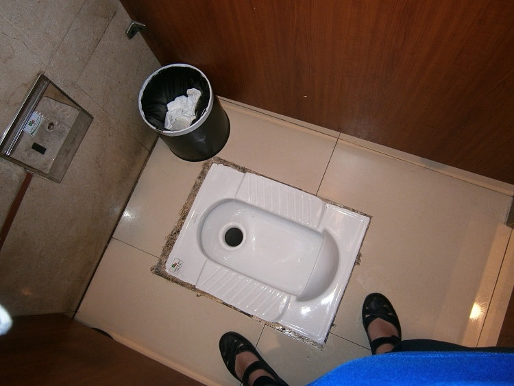 chinese squat toilet